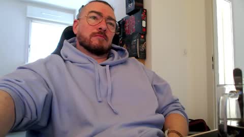 AllDayIDream online show from April 22, 5:54 am