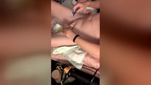 Snapshot of smoothtop61917874 chatting on April 1, 6:58 am smoothtop61917874 online show from April 1, 6:58 am