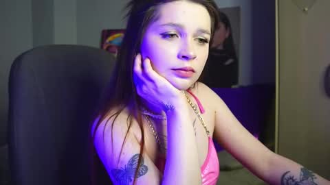 Snapshot of sn0wy_queen chatting on February 28, 1:01 pm Lissy online show from February 28, 1:01 pm