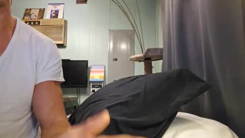 Snackyyyy online show from February 22, 12:01 am