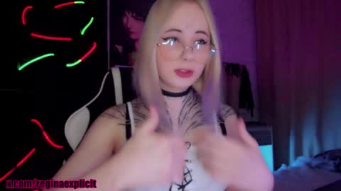 Reeginaaaaa online show from November 6, 9:05 pm