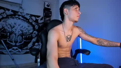 snakebutterfly online show from December 16, 12:15 am