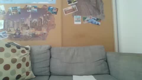 Snapshot of sneakerboy18 chatting on May 3, 1:39 pm sneakerboy18 online show from May 3, 1:39 pm
