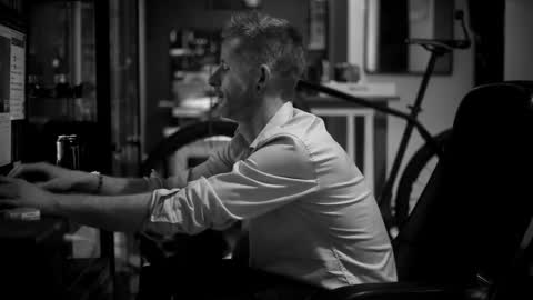 Snapshot of sneaky1985 chatting on February 22, 12:56 am sneaky1985 online show from February 22, 12:56 am