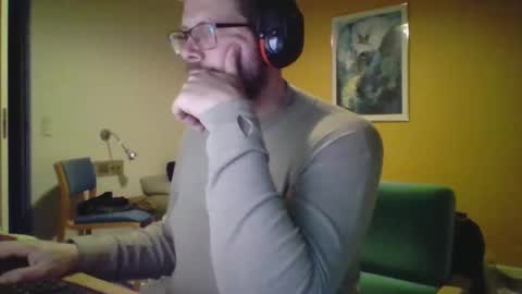 Snapshot of snebolden chatting on January 15, 6:29 pm snebolden online show from January 15, 6:29 pm