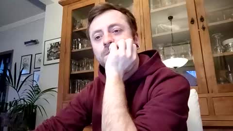 snoecks online show from March 16, 5:50 pm