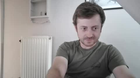snoecks online show from May 9, 1:16 pm