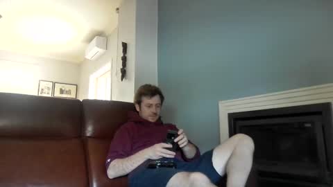 snoecks online show from May 10, 10:53 am