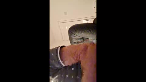 Snapshot of snootyagain chatting on April 18, 9:48 pm snootyagain online show from April 18, 9:48 pm