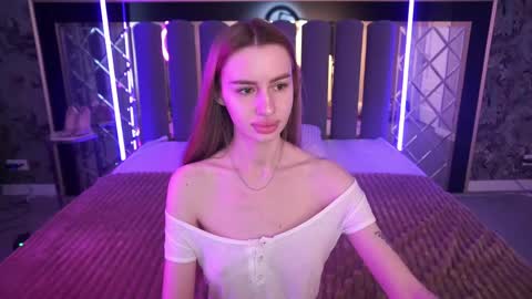 Snapshot of snow_whiteeex chatting on May 15, 5:36 am snow_whiteeex online show from May 15, 5:36 am