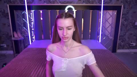 Snapshot of snow_whiteeex chatting on May 16, 5:48 am snow_whiteeex online show from May 16, 5:48 am