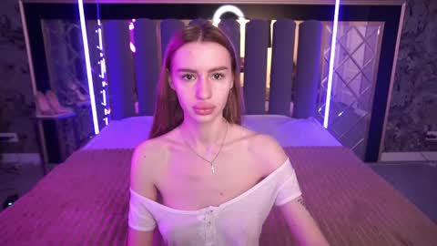 Snapshot of snow_whiteeex chatting on May 18, 5:35 am snow_whiteeex online show from May 18, 5:35 am