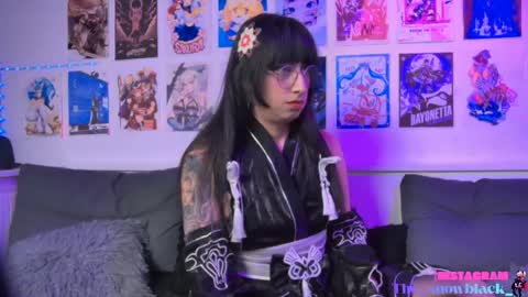 Snapshot of snowblack_ chatting on May 8, 4:45 pm Snow and Bubble online show from May 8, 4:45 pm