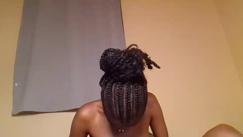 Snapshot of snowie_eyes chatting on November 16, 12:49 am Snowie eyes online show from November 16, 12:49 am