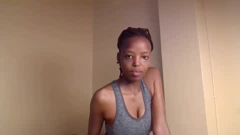 Snapshot of snowie_eyes chatting on January 6, 10:30 am Snowie eyes online show from January 6, 10:30 am