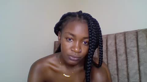 Snapshot of snowie_eyes chatting on March 15, 9:37 am Snowie eyes online show from March 15, 9:37 am