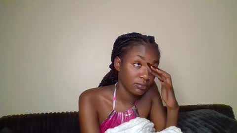 Snapshot of snowie_eyes chatting on March 16, 11:58 am Snowie eyes online show from March 16, 11:58 am