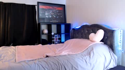 Snapshot of snowie_rose chatting on July 26, 4:58 pm Snowie Rose online show from July 26, 4:58 pm