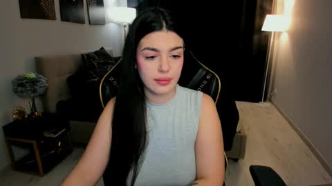 snowingwinter online show from February 26, 5:28 am