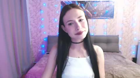Snapshot of snowwhate_00 chatting on May 29, 7:12 pm SnowWhate 00 online show from May 29, 7:12 pm