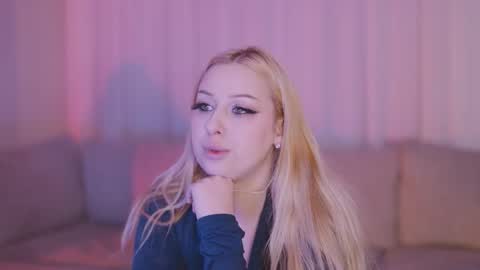 Snowy Bubbles online show from January 13, 3:28 pm