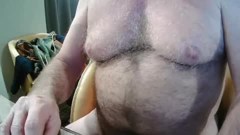 Snapshot of snudge432 chatting on February 15, 10:06 pm snudge432 online show from February 15, 10:06 pm