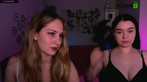 Snapshot of so_hot_rosalie chatting on June 8, 7:14 pm so_hot_rosalie online show from June 8, 7:14 pm