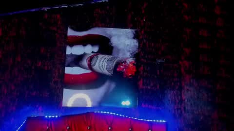 Snapshot of sobigcurvy44 chatting on December 16, 10:56 pm leidy online show from December 16, 10:56 pm