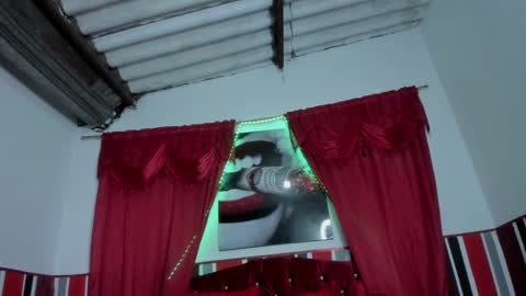 Snapshot of sobigcurvy44 chatting on March 6, 8:16 pm leidy online show from March 6, 8:16 pm