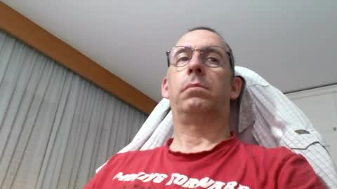 Snapshot of soclangeldelaguarda chatting on August 8, 3:14 pm Angel de la Guarda online show from August 8, 3:14 pm