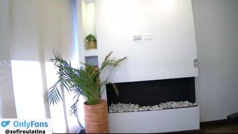 Snapshot of soffi_rousel_ chatting on November 19, 7:03 pm soffi_rousel_ online show from November 19, 7:03 pm