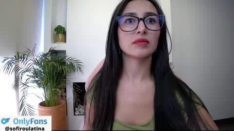 Snapshot of soffi_rousel_ chatting on November 25, 7:03 pm soffi_rousel_ online show from November 25, 7:03 pm