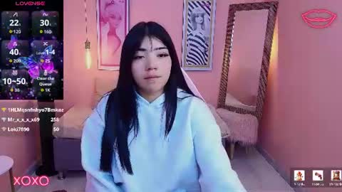 Snapshot of soffi_x chatting on July 7, 7:23 am soffi_x online show from July 7, 7:23 am