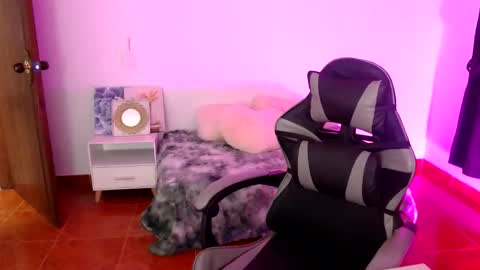 sofia online show from November 19, 7:14 pm