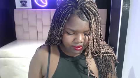soffia_b online show from September 11, 3:17 am