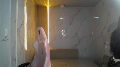 soffia_b online show from November 5, 3:06 am