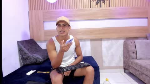 Snapshot of soffia_bless chatting on February 2, 12:35 pm Soffia bless online show from February 2, 12:35 pm