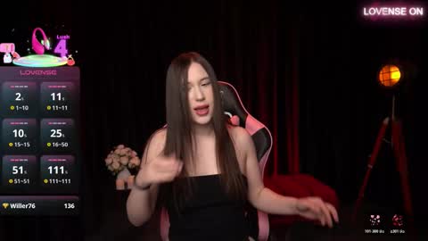 soffiray online show from December 13, 7:53 pm