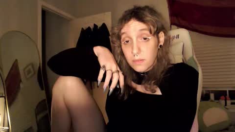 Lilytea online show from November 7, 7:19 am