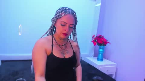 Snapshot of soffy_thopmson chatting on October 21, 7:03 pm Soffy online show from October 21, 7:03 pm