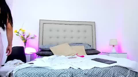 Snapshot of sofhyalove chatting on August 1, 8:30 pm sofhyalove online show from August 1, 8:30 pm