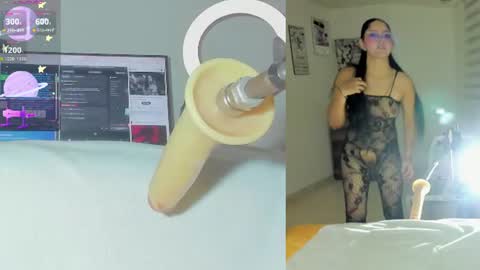 Snapshot of sofi__velez_ chatting on June 12, 5:34 pm Sofi online show from June 12, 5:34 pm