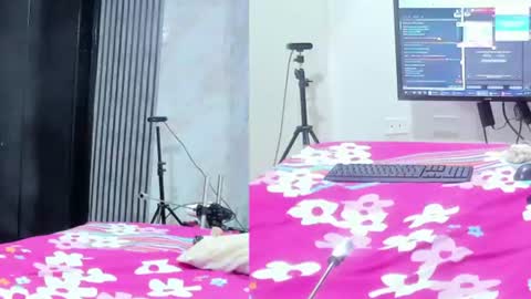 Snapshot of sofi_boll25 chatting on July 27, 3:13 am sofi_boll25 online show from July 27, 3:13 am
