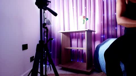 Snapshot of sofi_decker chatting on May 11, 3:01 am Sofia online show from May 11, 3:01 am