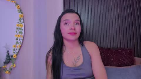 Snapshot of sofi_lassa_ chatting on November 25, 5:13 pm SOFIA online show from November 25, 5:13 pm