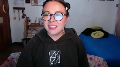 Snapshot of sofi_lynch chatting on May 17, 6:44 am Sofi Lynch online show from May 17, 6:44 am