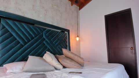 Sofi online show from December 3, 11:19 am