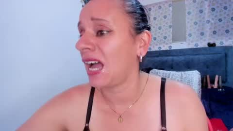 Snapshot of sofi_saliva2511 chatting on June 18, 8:46 pm sofi online show from June 18, 8:46 pm