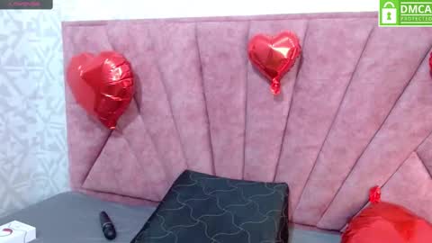 Snapshot of sofi_sweet09 chatting on February 14, 5:25 pm Susy online show from February 14, 5:25 pm