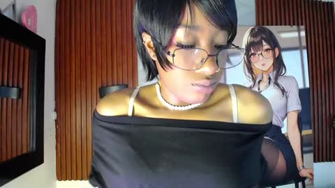 Snapshot of sofi_thomas_ chatting on May 30, 11:18 am Sofia online show from May 30, 11:18 am